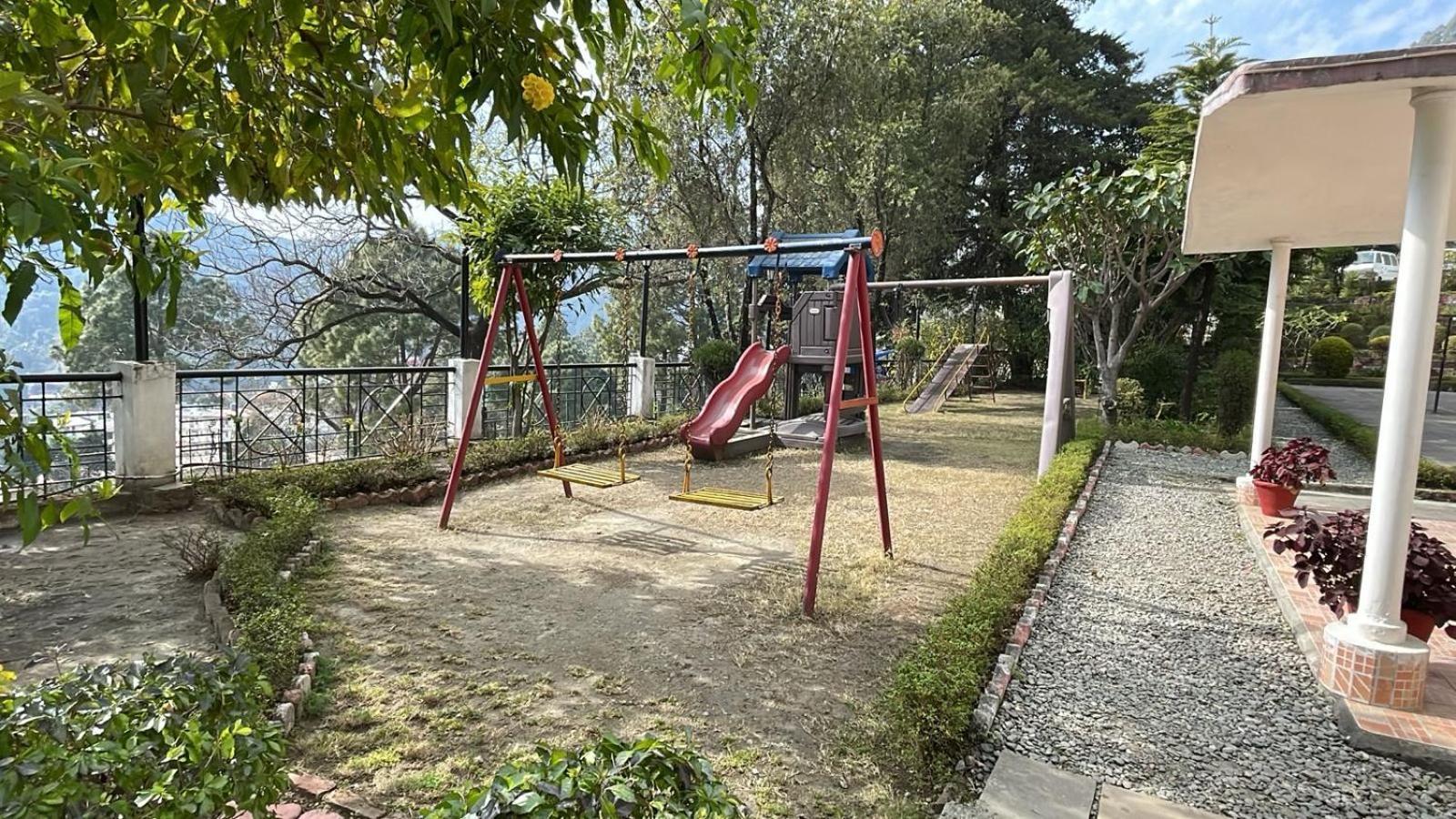 8Fold-Pinecrest By Larisa, Bhimtal Hotel Exterior foto