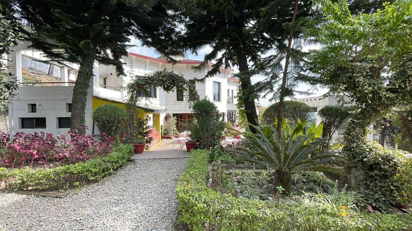 8Fold-Pinecrest By Larisa, Bhimtal Hotel Exterior foto